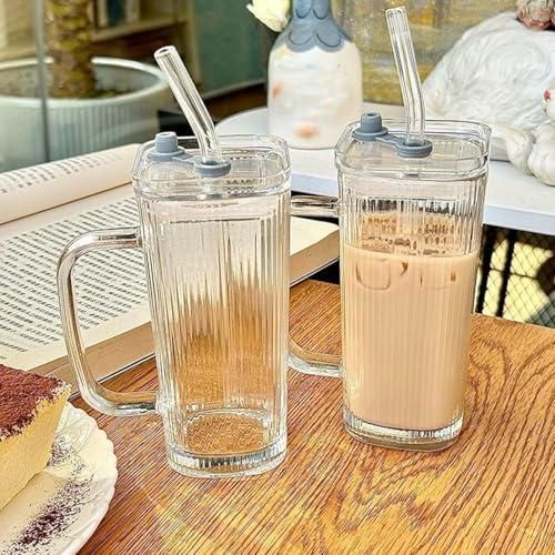 Mug design avec paille pour hydratation facile