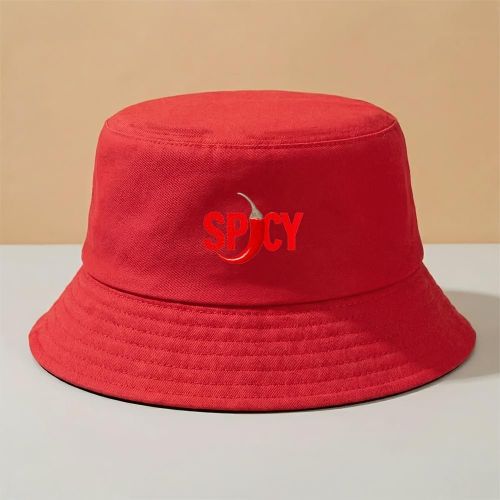 Bob de loisirs en plein air avec motif de piment rouge imprimé et slogan SPICY, disponible en plusieurs couleurs. Convient pour un usage quotidien, les loisirs en plein air, les sorties à la plage et les festivals de musique. Un accessoire élégant, po