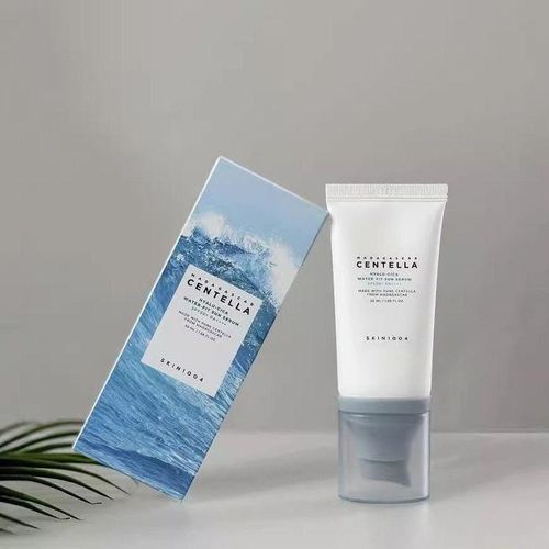 Skin1004 - Madagascar Hyalu-Cica Water-Fit Sun Serum - Sérum visage avec protection solaire intégrée - 50 ml