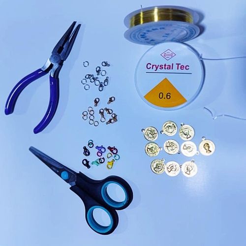 Kit De fabrication des bijoux, pince à bijoux, ciseaux à fil.