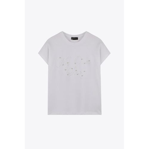 تيشيرت أبيض مطرز بالخرز