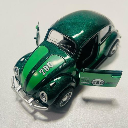 Voiture Miniature Die-Cast 1:36 avec Portes Ouvrantes et Système à Friction – Jouet Enfant 3+