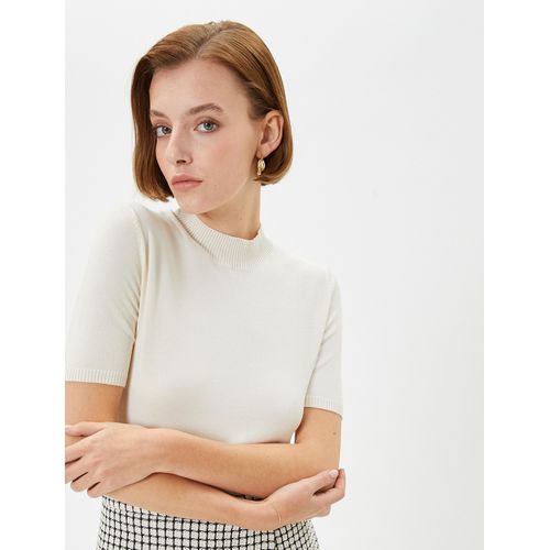 Pull en maille à col montant et manches courtes - Ecru