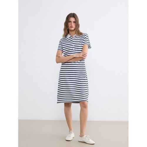 Robe A Forme En Piqué Rayé À Col Polo