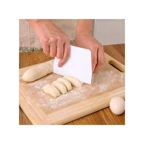 Racloir de Pâtisserie Multifonction en Plastique – Indispensable pour la Cuisine