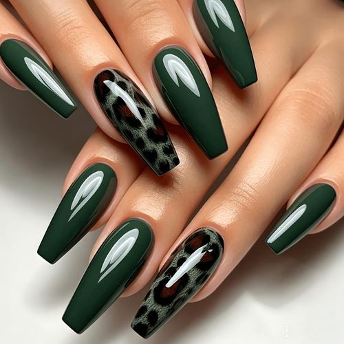 Lot de 24 Faux Ongles Longs Verts – Forme Ballet Brillante, Ongles à Presser avec Motif Animalier, Nail Art Tendance Femme