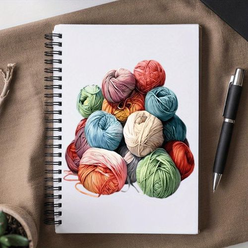 Carnet Spirale Coloré en Laine - Design Tricot & Crochet avec Couverture Boule de Fil et Aiguille, Reliure à Anneaux Durable, Papier Épais Haute Qualité pour Textures Tissées, Idéal pour Modèles au Point Mousse, Projets Couture Journaling Artisanat Port