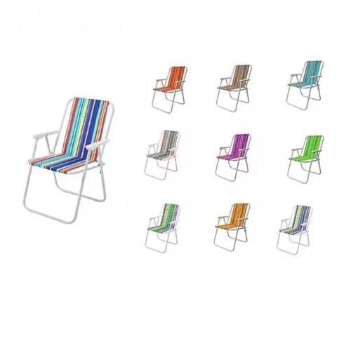 chaises de plage pliantes dotées d'une armature en métal et d'une assise en toile aux rayures multicolores
