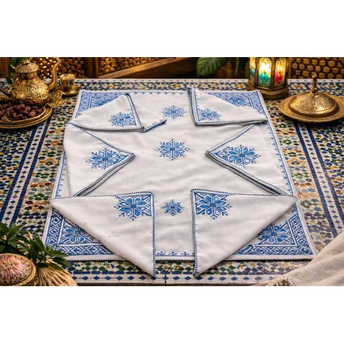 Set de chemin de table brodé avec serviettes assorties – Artisanat traditionnel