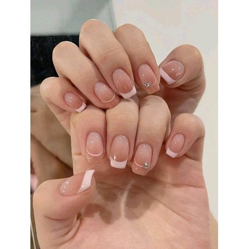 Boite de 24 pcs carré court/faux ongles+ lime+ feuille ruban