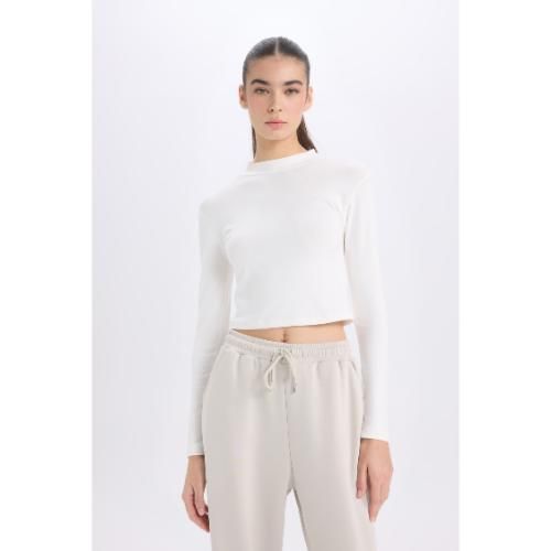 Woman Slim Fit Long Sleeve T-Shirt - ECRU.