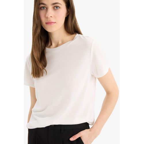 تيشيرت نص كم عادي برقبة مستديرة