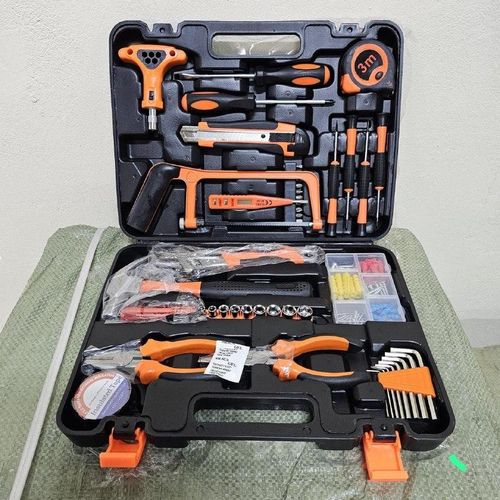 Ensemble Complet d'Outils Essentiels pour la Réparation et l'Entretien