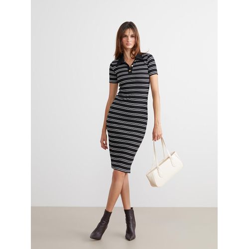 Robe Rayée à Col Polo
