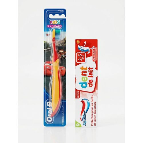 Kit Hygiène Dentaire Enfants et Aquafresh – 1 Brosse à Dents Kids 3+ Ans Cars + 1 Dentifrice Aquafresh Dent de Lait 2-5 Ans (Protection pour les Dents de Lait)
