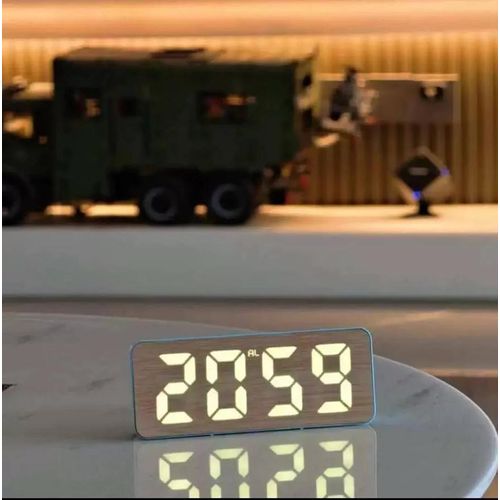 Horloge de bureau numérique avec affichage de la température et de l'humidité