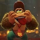 Personnage animé sur un fond dramatique avec une lueur orange et des particules flottantes.