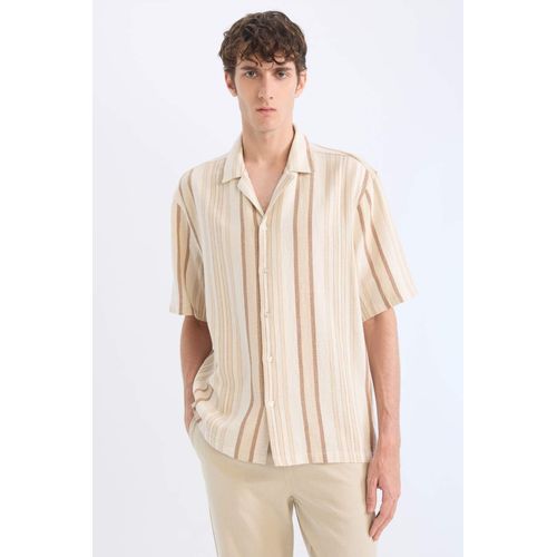 Chemise d’été en coton rayée à manches courtes et coupe décontractée