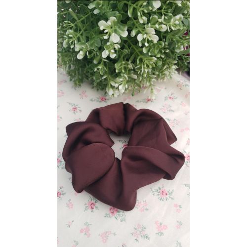 1 Scrunchie Marron en Satin de Luxe - Protection Anti-Frizz pour Tous Types de Cheveux