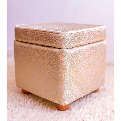 Pouf de Rangement Marocain en Tissu Artisanal de Fès – GOLD – Pouf Rembourré avec Pieds en Chêne Massif