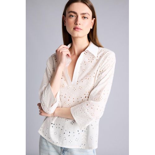 Blouse oversize blanche en broderie anglaise à col chemise et manches longues 100% coton