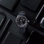 product_image_name-Casio-الصلابة والميزات العملية، هذه الساعة الجميلة مع زر للضوء - علبة فولاذية وسوار من الراتنج الأسود - MWA-100HB-1AV-3