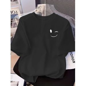 Un T-shirt mignon et minimaliste avec un imprimé graphique et un col rond, parfait pour un style jeune et doux. Idéal pour un look décontracté au printemps, en été et au début de l'automne.
