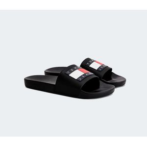 Tommy Hilfiger شبشب حمام السباحة تومي ESS أسود EM0EM01191