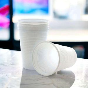 Ensemble de 13 Tasses en Plastique