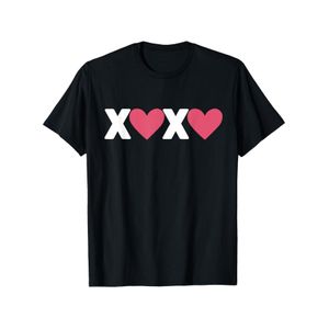T-shirt humoristique unisexe XOXO Cœurs Câlins et Bisous pour la Saint-Valentin, style décontracté, coupe ample, col ras du cou, tissu légèrement extensible, parfait pour le printemps, la Saint-Valentin, la Saint-Patrick, la remise des diplômes, cadeaux