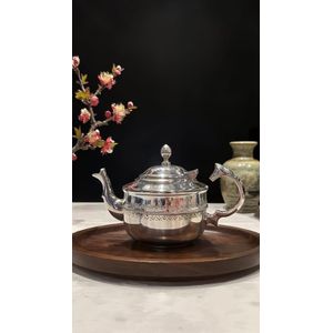 Théière marocaine en argenté – artisanat traditionnel de Fès  GM 1.5