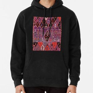 سويت شيرت بتصميم سجادة مغربية شرقية بقلنسوة