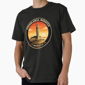 T-shirt rétro Casablanca Maroc – Motif de voyage au coucher du soleil sur la mosquée Hassan II T-shirt classique