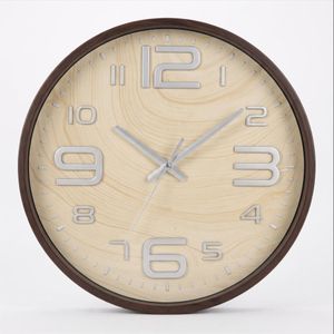 Horloge Murale Moderne en Bois Clair et Cadran Argenté