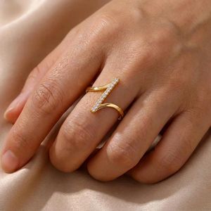 Misk & Glow Bague Géométrique pour Femme - Design "Z" Minimaliste