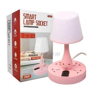 Lampe de Table et Bureau Intelligente LED 3-en-1 : Veilleuse de Chevet Design avec Multiprise Secteur Universelle, Station de Charge Hub USB Rapide, Support Smartphone et Organisateur Tout-en-un au Flux Lumineux Tamisé