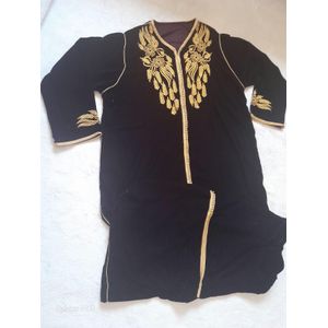 General Caftan Marocain avec Broderie Dorée – Élégant et Traditionnel