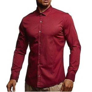 قميص أحمر للرجل