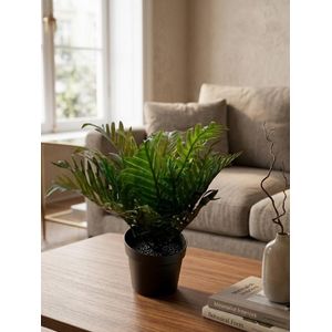 Plante artificielle décorative en pot noir