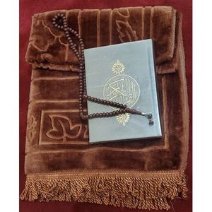 Livre + هدية رمضان: مصحف  + سجادة صلاة + مسبحة