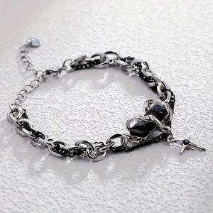 Bracelet Élégant pour Hommes en Acier Titane avec Pendentif Étoile en Strass Noir En Acier inoxydable