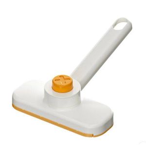 Outil innovant pour nettoyer les coins, joints et surfaces délicates