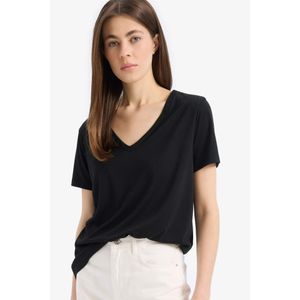 Defacto تيشيرت نص كم عادي قصة عادية برقبة V