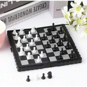 Mini jeu de plateau d'échecs magnétique pliable en plastique portable jouet enfant