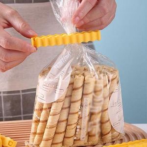  Lot de 12 Clips Fermetures Alimentaires Magnétiques –  Clips Hermétiques, Anti-Fuite & Multi-Usages – Se Fixent sur Réfrigérateur