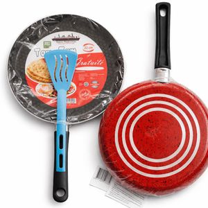 Titanic production Set poêle de cuisine haute qualité – avec spatule silicone – Revêtement antiadhésif – Diffusion uniforme de la chaleur