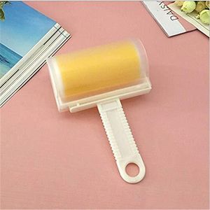 Accessoire pratique pour nettoyer les tissus et surfaces