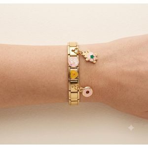 Bracelet Style Italien Doré avec 4 Charms Tortue, Donut, Cœur Rétro et Ange – Acier Inoxydable Ajustable pour Femme