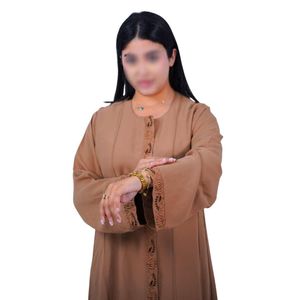 Abaya Noire Femme Moderne – Kimono Long Élégant avec Broderie – Robe Modeste Style Oriental