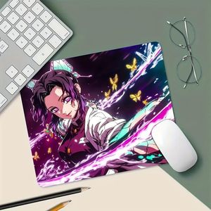 Tapis de Souris en Caoutchouc Captivant Sun Wheel Demon-Slaying Journey Butterfly Shinobu Kocho, Base Antidérapante, Idéal pour Bureau, Étude et Jeux, Portable et Durable, Tapis de Bureau